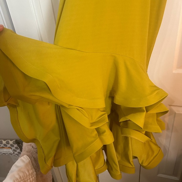 NEW WITH TAGS Mustard Yellow elegant gown SIZE XL - Picture 6 of 6